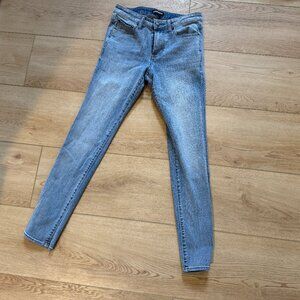 Mens Express Light Wash 28x32 Skinny 4-Way Hyper Stretch Jeans